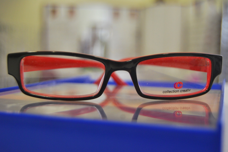 opticien-CHATEAUVERT-min_view-sight-lens-frame-optics-spectacles-1141012-pxhere.com